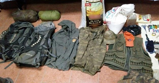 Jandarma PKK'nın İzmir'deki sığınaklarını dağıttı