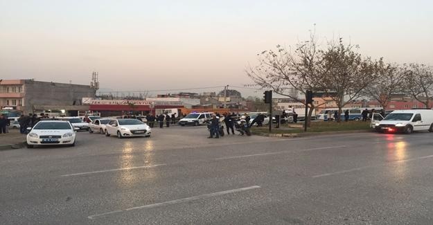 Bursa'da Polise Ateş Açtı, Silahla Vurularak Böyle Etkisiz Hale Getirildi