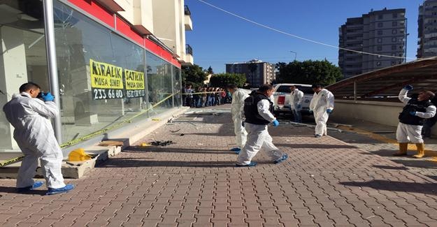 Adana Valiliği önünde patlama: Çok sayıda yaralı var