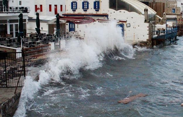 Bodrum’da fırtına