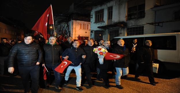 Mahalleliden "Polisimin yanındayım" ziyareti