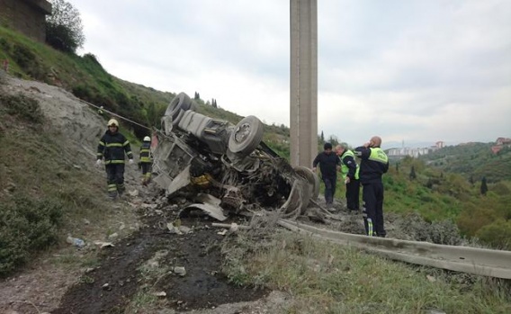İzmit'te trafik kazası: 1 ölü