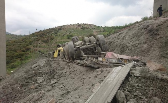 İzmit'te trafik kazası: 1 ölü