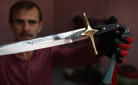 Bilal Erdoğan'a Özel Kılıç