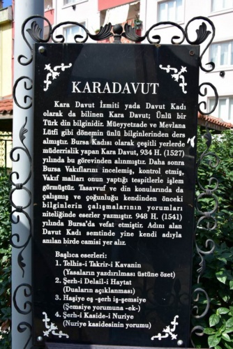 Karadavut Türbesi