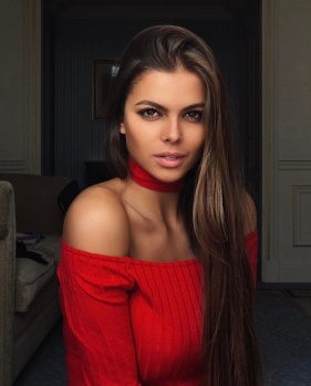 Rus Model Viki Odintcova Yürekleri Ağıza Getirdi