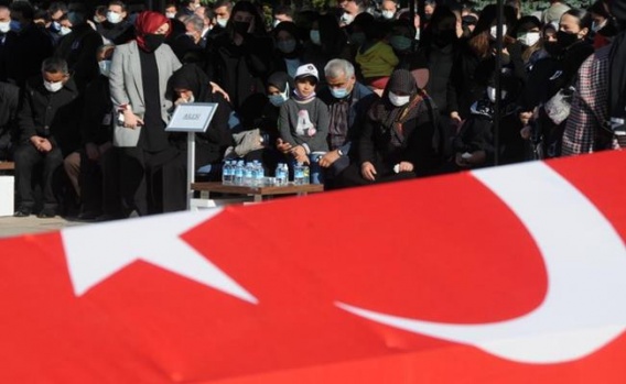 Şehit Polis Memuru Yusuf Ceylan İçin Trabzon Valiliği Önünde Cenaze Töreni