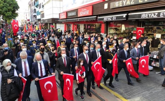 Cumhuriyet Bayramı Bursa'da Coşkuyla Kutlandı