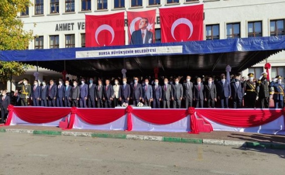 Cumhuriyet Bayramı Bursa'da Coşkuyla Kutlandı