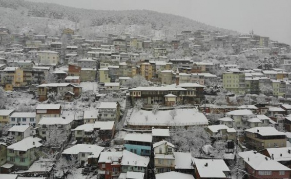 Bursa şehir merkezinden kar manzaraları