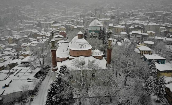 Bursa şehir merkezinden kar manzaraları