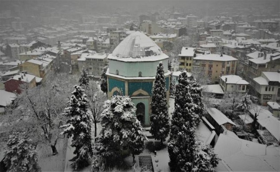 Bursa şehir merkezinden kar manzaraları