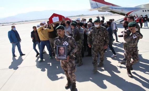 Fırat Kalkanı Harekatı Şehidi Cihat Şahin'in Naaşı Memleketine Getirildi