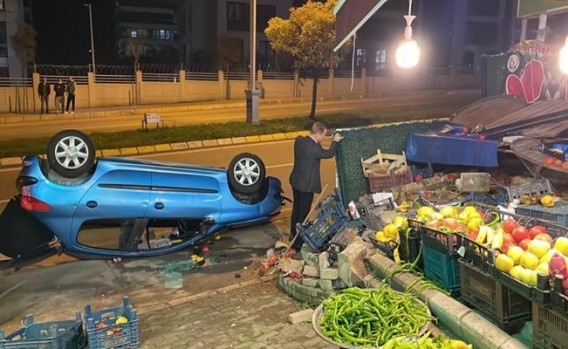 İzmit'e Kediye Çarpmamak İçin Manevra Yapınca Takla Attı