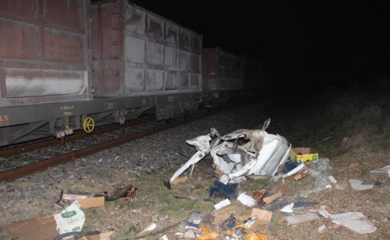 Manisa'da Yük Treni İle Kamyonet Çarpıştı