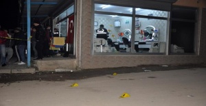 İnegöl'de Kuaför dükkanına pompalı saldırı