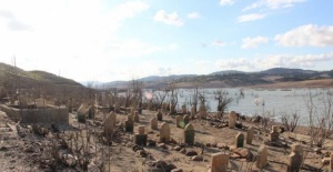 Sular çekildi, 900 yıllık köy ortaya çıktı