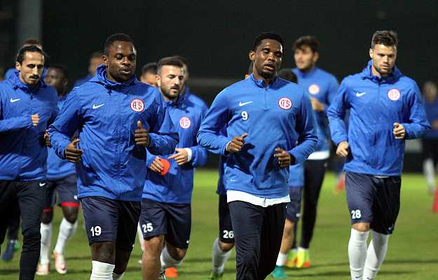 Antalyaspor, Başakşehir hazırlıklarına başladı
