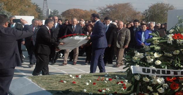 Bülent Ecevit vefatının 10. yılında mezarı başında anıldı