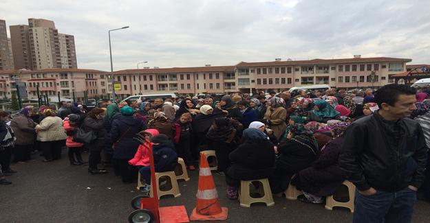 Bursa'da 240 Kişi Umreye Dualarla Uğurlandı