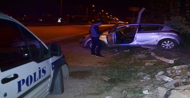 Bursa'da Çaldıkları araçla kaza yapıp kaçtılar