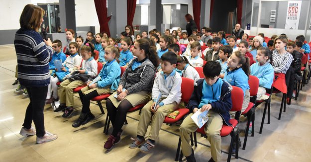Bursa Göç Tarihi Müzesi çocuklara kitap sevgisini aşılıyor