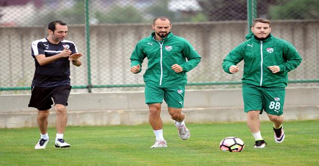 Bursaspor'da Şamil Çinaz'a operasyon