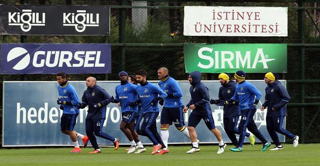 Fenerbahçe derbi hazırlıklarına devam ediyor