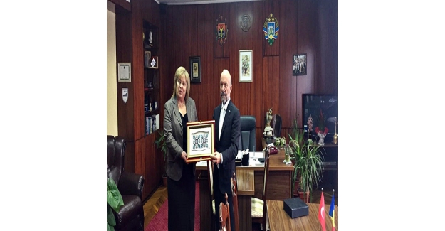 Moldova'dan Dr. Günsel'e onur belgesi