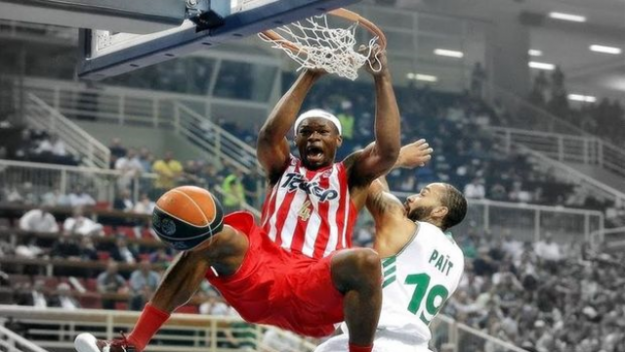 Petway basketbolu bırakıyor