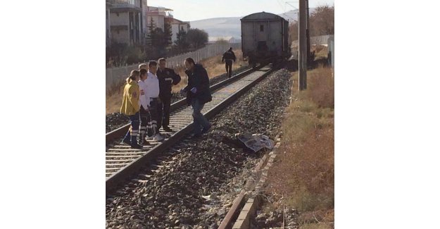 Polatlı'da trenin altında kalan yaşlı adam hayatını kaybetti