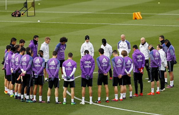 Real Madrid'den Chapecoense için saygı duruşu