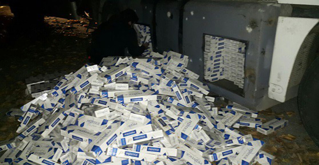 Yakıt deposuna gizli 25 bin 930 paket kaçak sigara yakalandı