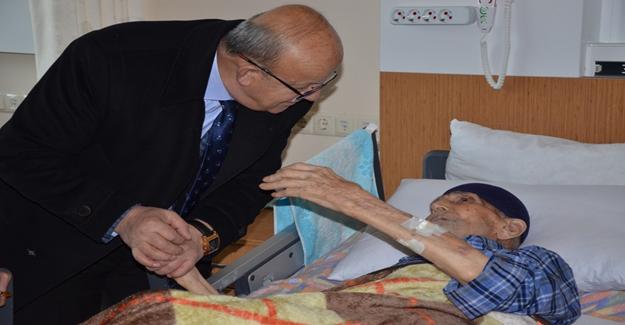 105'lik Hamid dede hasta yatağında cumhurbaşkanına dua ediyor