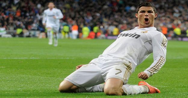 2016 FIFA Ballon d'Or ödülünü Cristiano Ronaldo aldı