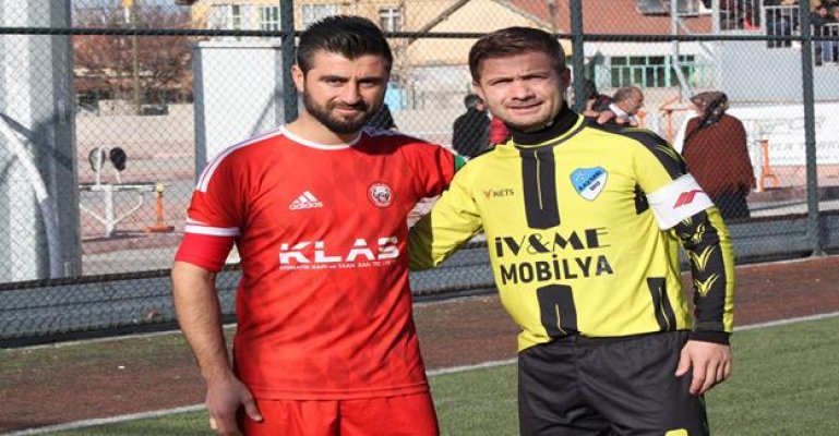 Amca-yeğen rakip oldu