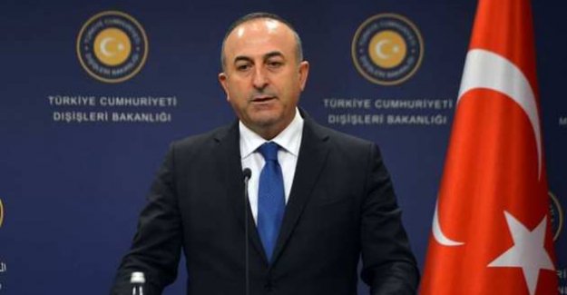 Bakan Çavuşoğlu, mevkidaşları Zarif, El Tani ve El Nahyan'la telefonda görüştü