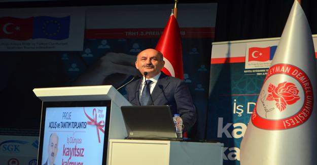 Bakan Müezzinoğlu: "1 puanlık kayıtlı istihdamın devlete katkısı 2 milyar lira"
