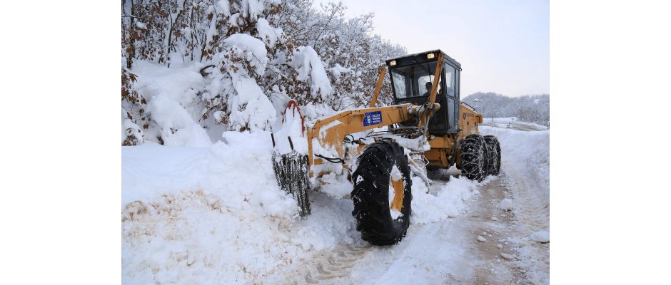 Bursa'da kardan kapanan 36 köy yolu açıldı