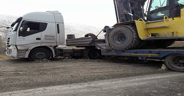 Çekiciyle polisten kaçarken uçurumun kenarında asılı kaldı