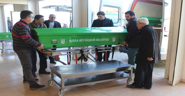 Çılgın aşık, evinin önünde genç kıza pusu kurup 3 el ateş ederek öldürmüş