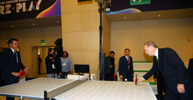 Cumhurbaşkanı Erdoğan, masa tenisi ve futbol oynadı