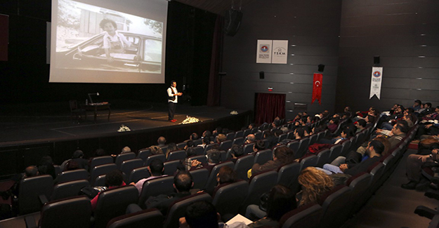 Enver Aysever’den interaktif gösteri