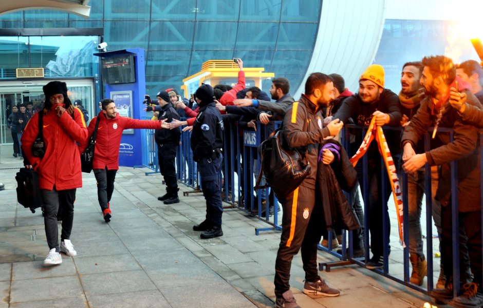 Galatasaray’a Erzincanlı taraftarlardan sevgi seli