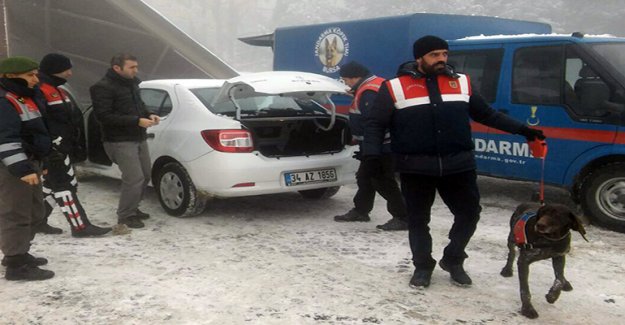 Jandarma Uludağ'da Kuş Uçurmuyor