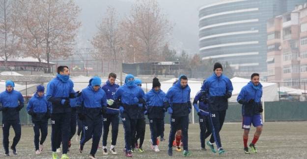 Karabükspor 1 günlük iznin ardından çalışmalara başladı Karabükspor 1 günlük iznin ardından çalışmalara başladı