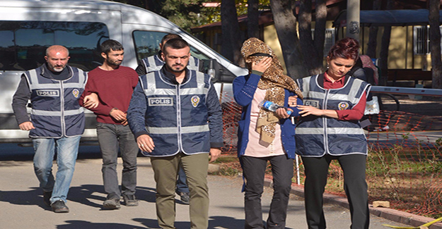 Karı koca eroin parası için çocukların küpesini gasp etti