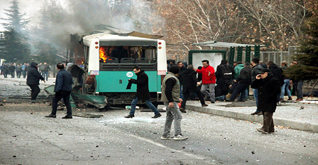 Kayseri'de askerleri taşıyan halk otobüsünün geçişi sırasında patlama