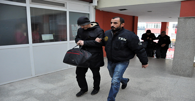 Kocaeli’de 3 öğretmen 7 polis FETÖ’den adliyeye getirildi