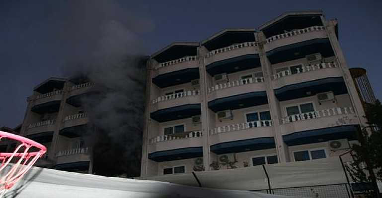 Marmaris'te boş otelde yangın çıktı